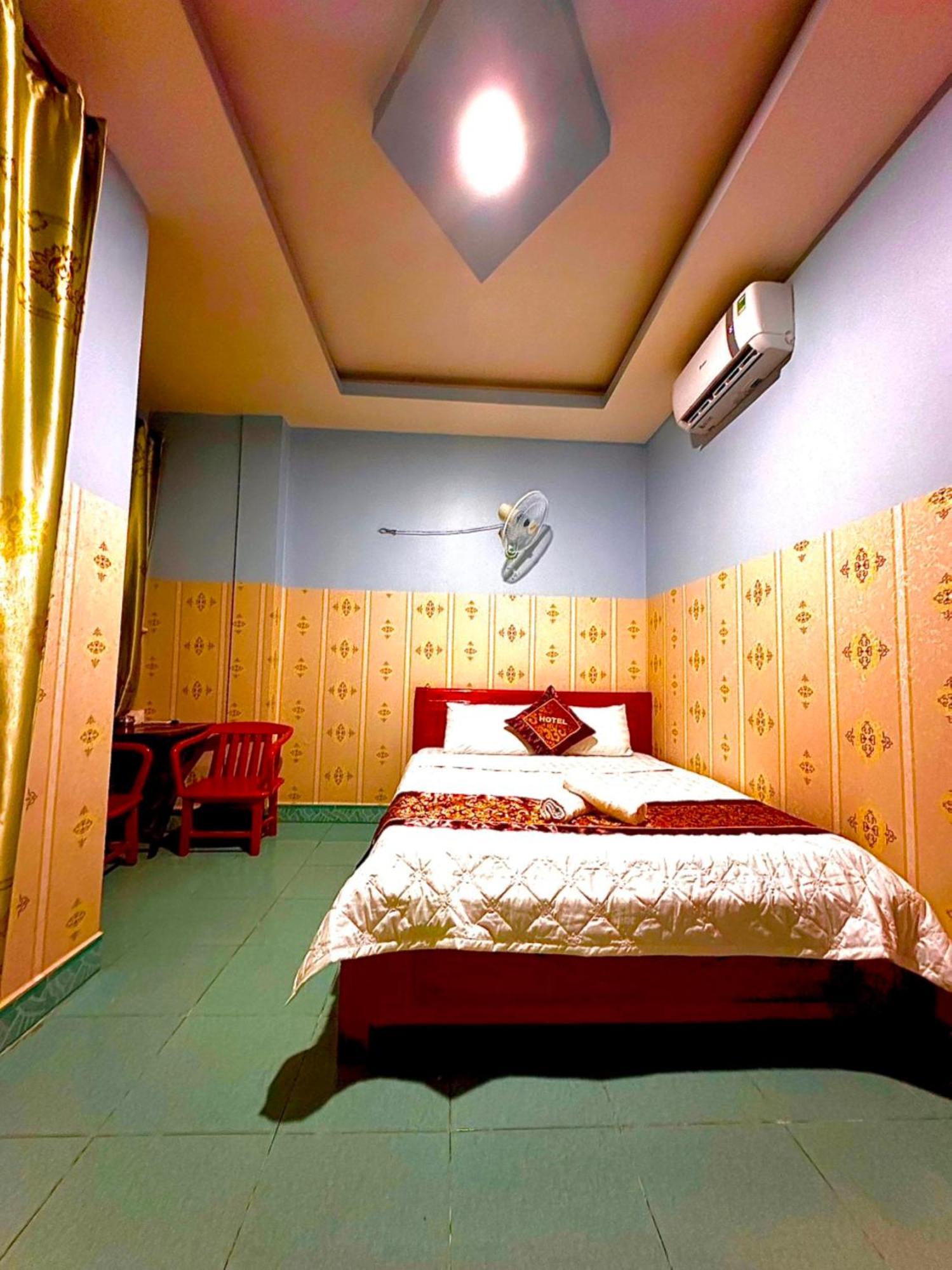 Nhu Quynh Hotel Hcm Хошимін Екстер'єр фото